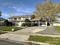 Building Photo - 3842 Dean Dr