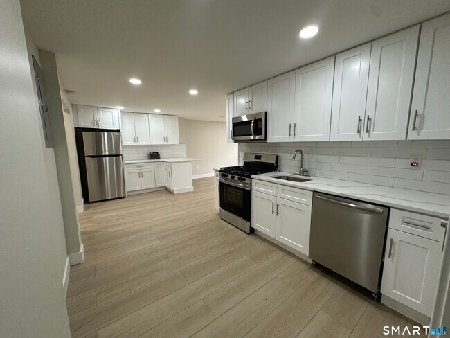 Building Photo - 49 Dodgingtown Rd