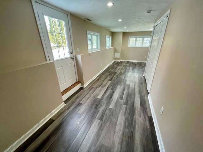 Building Photo - 84 C St