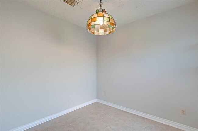 Building Photo - 22610 Deville Dr