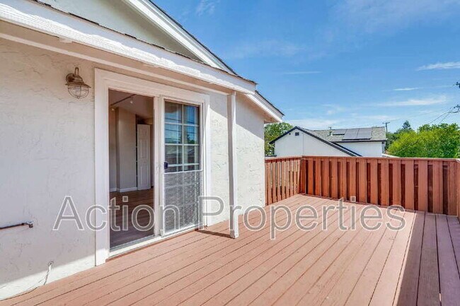 Building Photo - 3806 Century Dr