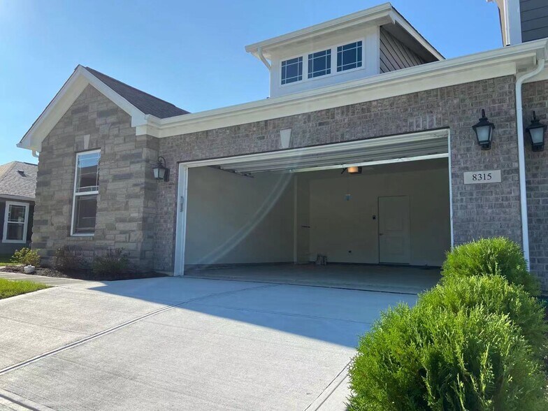 Building Photo - 8315 Glacier Ridge Dr