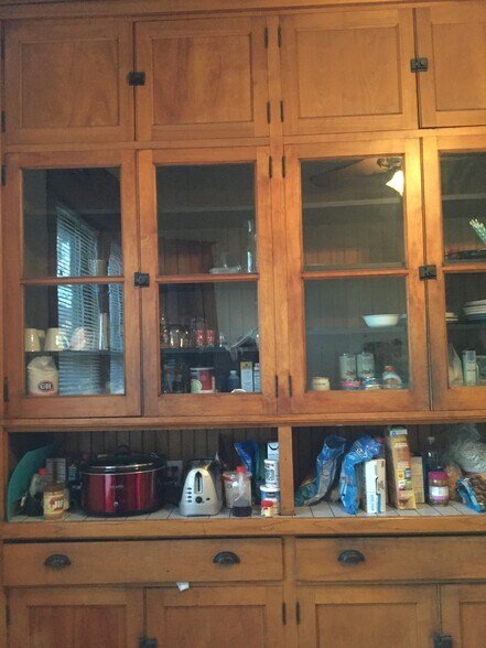 Kitchen Built in Cabinets - 816 Ashland Ave