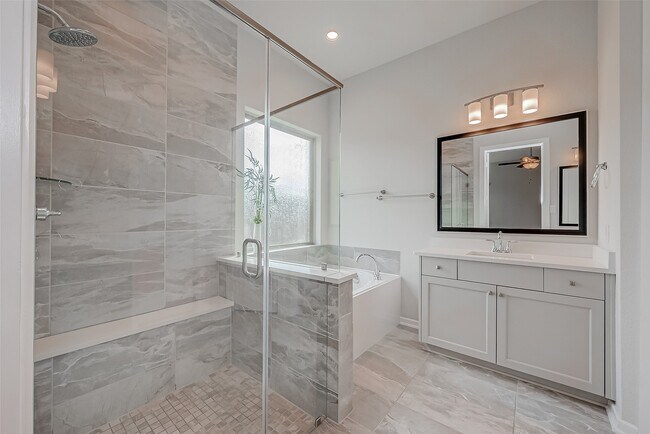 Building Photo - 4603 Silver Moon Dr