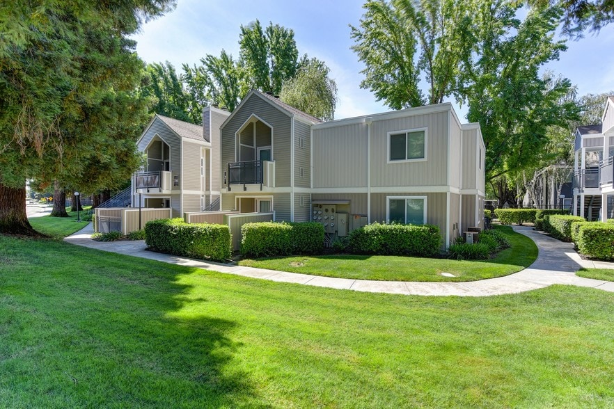 Rush River Apartments 7556 Rush River Dr Sacramento CA 95831