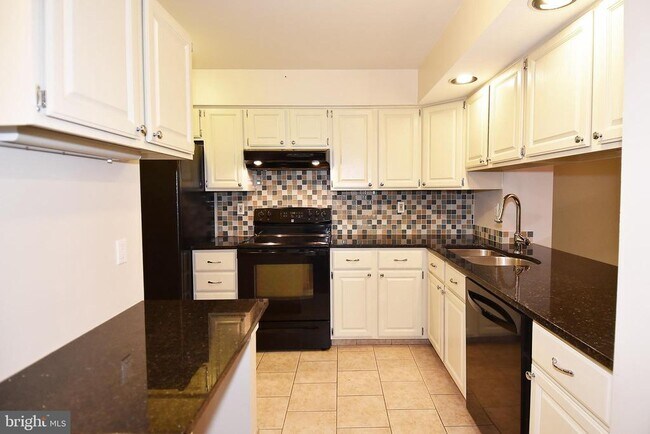 Building Photo - 12201 Eagles Nest Ct