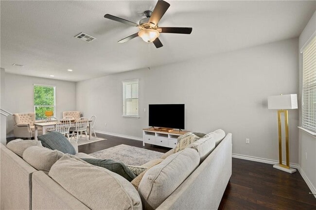 Building Photo - 5308 Golden Canary Ln