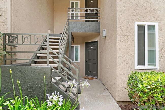 Building Photo - 7455 Charmant Dr