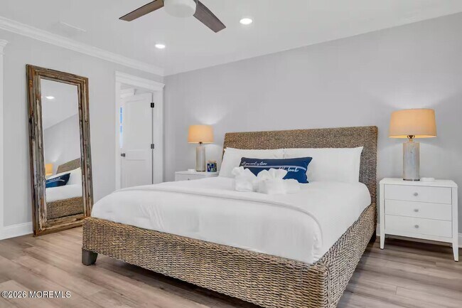 Building Photo - 13 5th Ave