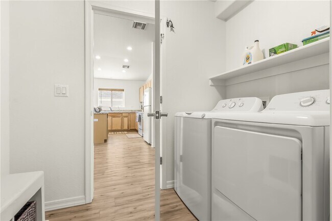 Building Photo - 2631 Bear Mountain Lp