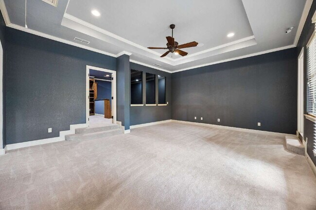 Building Photo - 2101 Miracle Point Dr