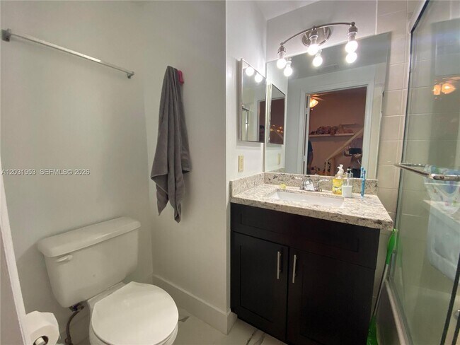 Building Photo - 711 SW 148th Ave