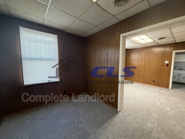 Building Photo - 1811 N 8th St