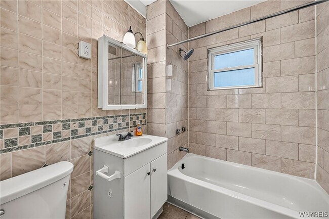 Building Photo - 563 Humboldt Pkwy