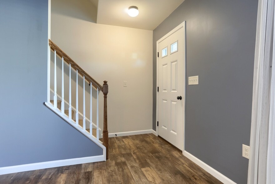 Building Photo - 531 Byler Cir