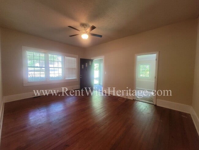 Building Photo - ENJOY THE PRESTIGE OF THIS CHARMING HOME I...