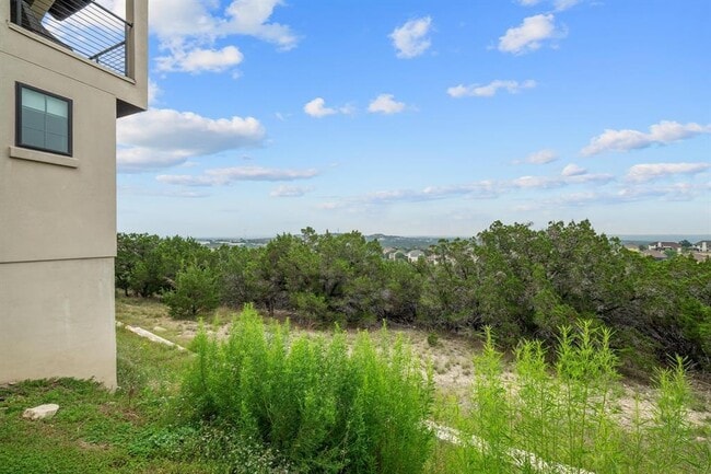 Building Photo - 409 Rose Branch Way