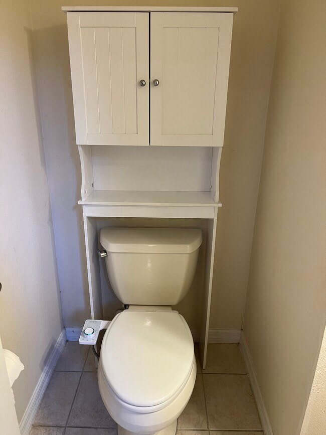 Building Photo - 10043 Moorshire Cir