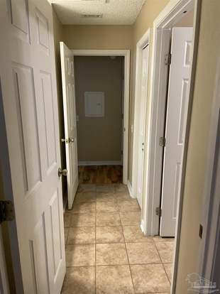 Building Photo - 319 Loveland Cir