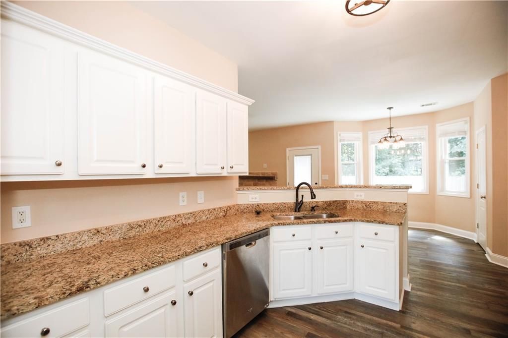 Building Photo - 1005 Landover Crossing