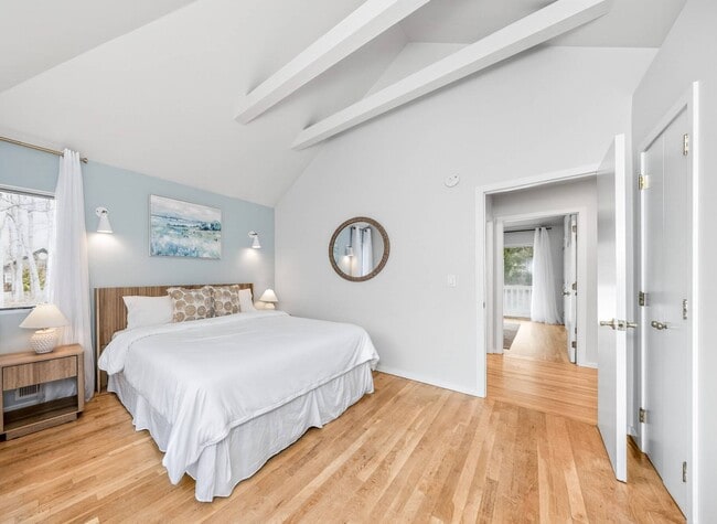 Building Photo - 12 Douglas Ct