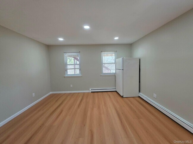 Building Photo - 308 Browns Rd