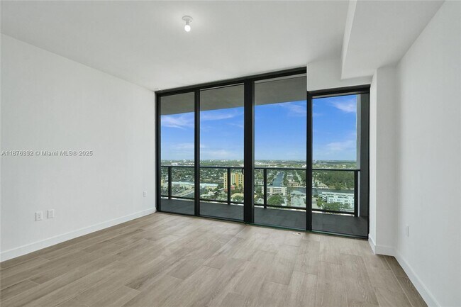 Building Photo - 900 N Ocean Blvd