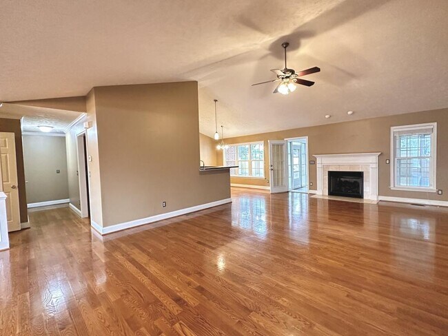 Building Photo - 2928 Prioress Dr