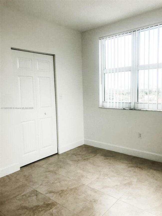 Building Photo - 50 Menores Ave