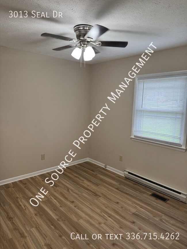 Building Photo - 3013 Seal Dr