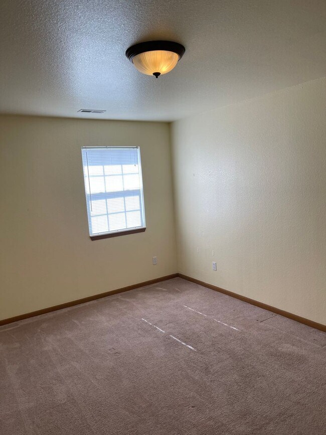 Building Photo - 16878 Hurricane Ln