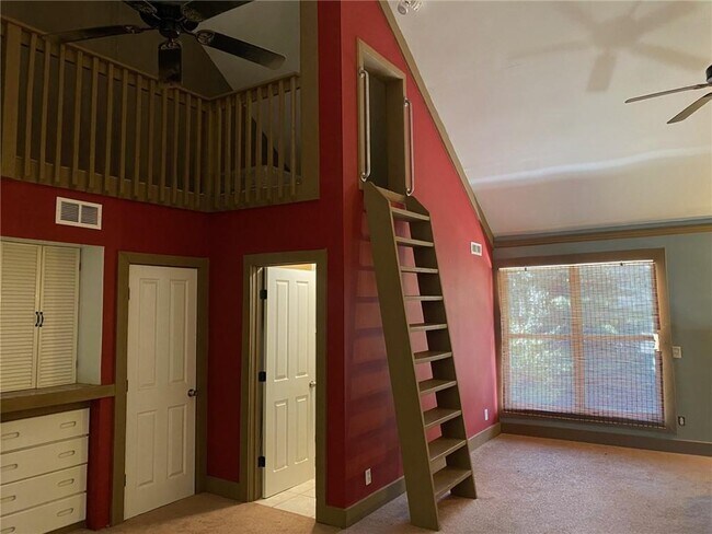 Building Photo - 1256 Chambers Rd