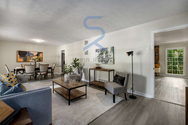 Building Photo - 2694 Hickory Valley Dr