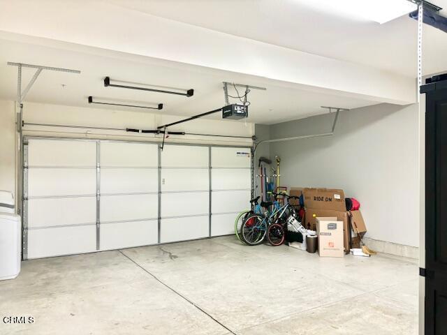 Building Photo - 561 Whalen Way