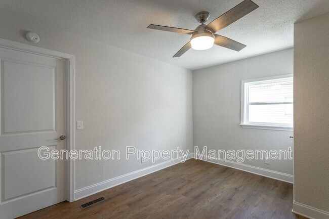 Building Photo - 1902 S Watkins St