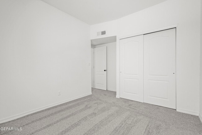 Building Photo - 1060 Summer Rain St