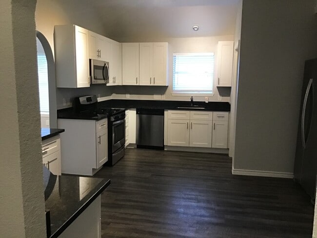 Building Photo - 5010 Chase Mountain Dr