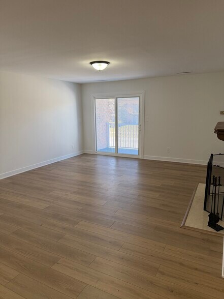 Building Photo - 9621 Merrillville Rd