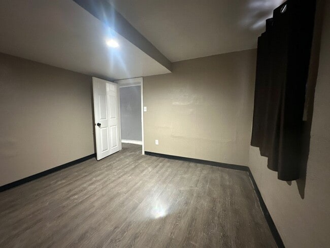 Building Photo - N10th332