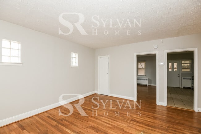 Building Photo - Proper Design. Smartly Priced. Ready for Move-In!