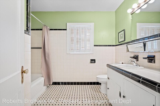 Building Photo - 4 br, 2 bath House - 263 Seminole Street