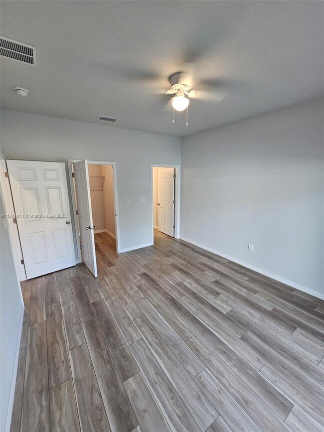 Building Photo - 1431 Las Villas Blvd