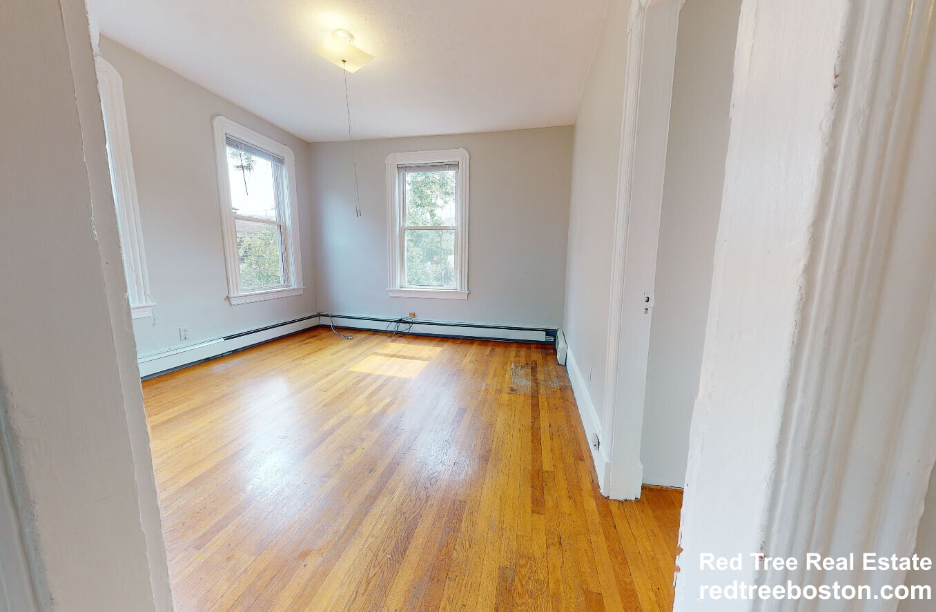 apt 3 - 560 Green St