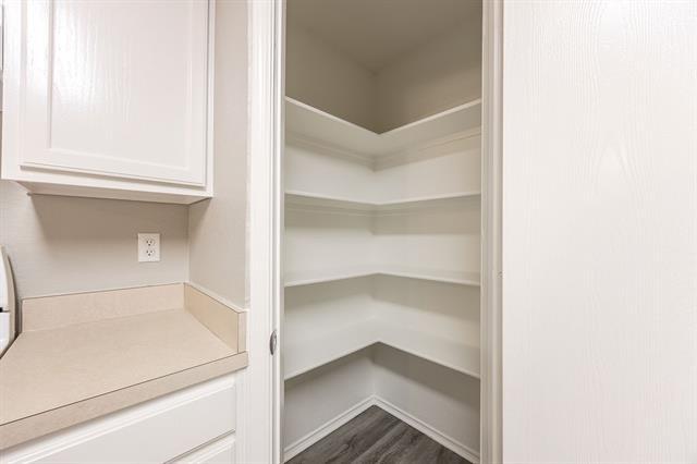 Building Photo - 2831 Grandview Dr