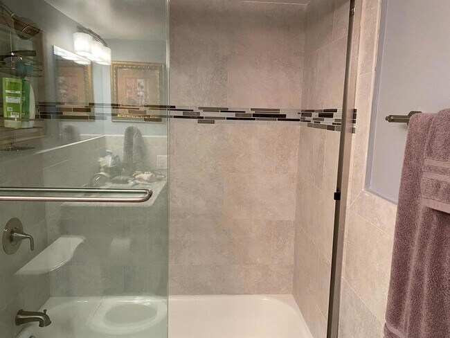Building Photo - 300 Ocean Trail Way