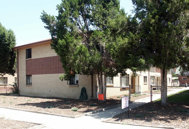 Building Photo - 3318-3352 High St