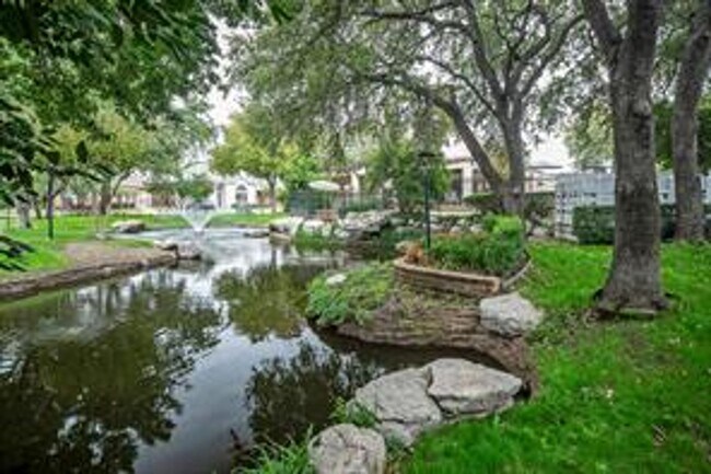 Building Photo - 4242 N Capistrano Dr