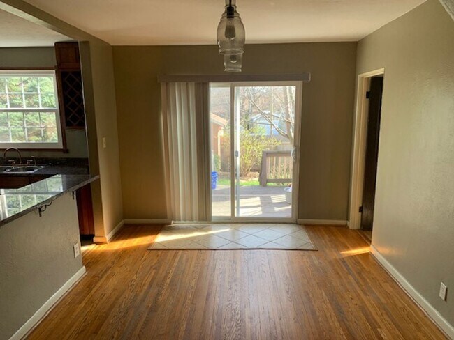 Building Photo - Great Location! Great House! Enjoy baseball games and the park attractions