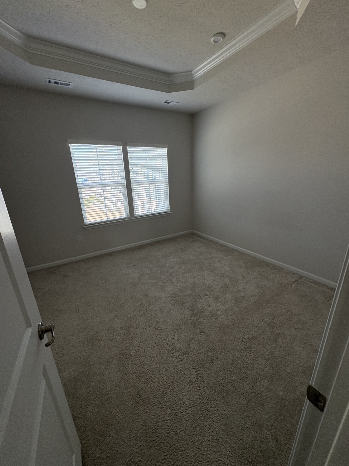 3rd floor master bedroom - 13 Wentworth Ln