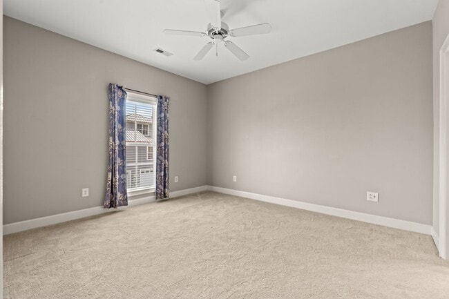 Building Photo - Mingo